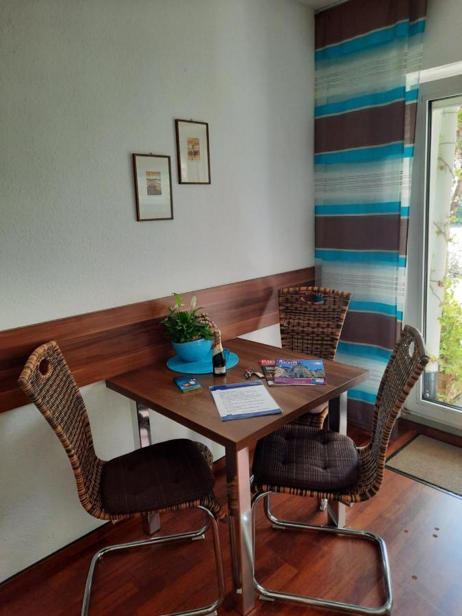 Ferienwohnung Aken Buitenkant foto